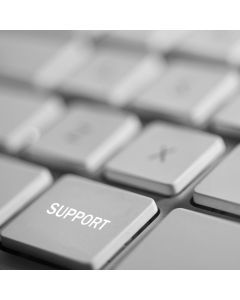 Nahaufnahme einer Tastatur mit dem Wort "Support" auf einer Taste